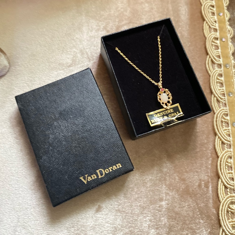 NWT Van Doran Opal and Ruby Pendant Necklace
